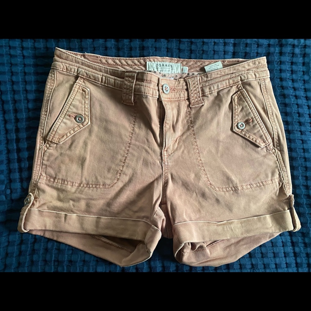 Torrid khaki shorts